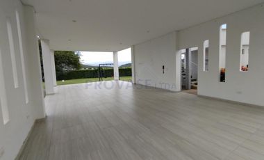 apartamento en arriendo en la floresta. Cod A2057