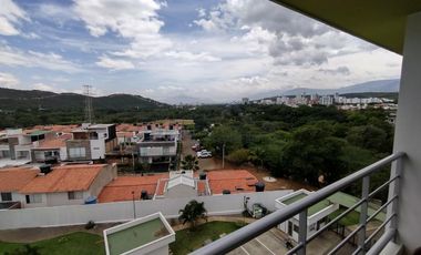apartamento en arriendo en la floresta. Cod A2057