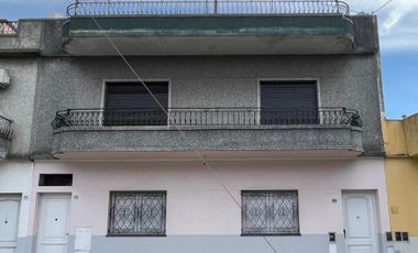 Casa en alquiler de 3 dormitorios en Villa Soldati