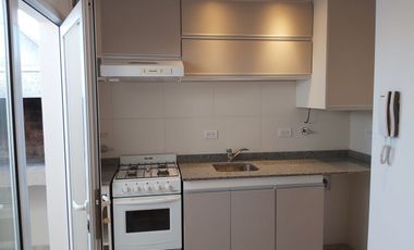 DEPARTAMENTO EN VENTA MONOAMBIENTE C/PATIO Y PARRILA CON BALCON ZONA JARA Y RIVADAVIA