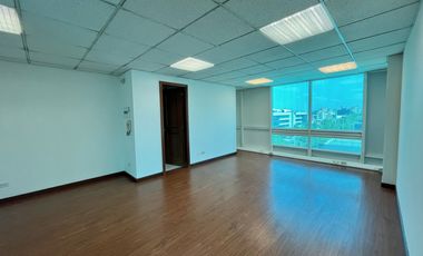 oficina en arriendo en santa barbara occidental-usaquén. Cod A5019