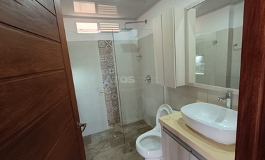 finca en arriendo en puente hamaca. Cod A6228