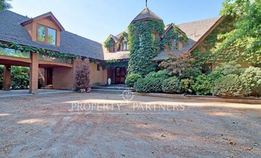 Casa estilo inglés en Chicureo Poniente