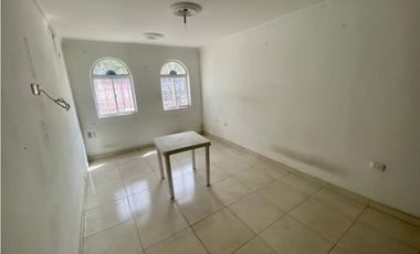 SE ARRIENDA CASA DE 230 M2 PARA USO COMERCIAL EN SANTA MARTA