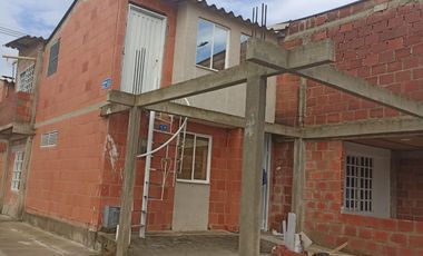 casa en venta en villa gorgona, barrio dalias. Cod V4976