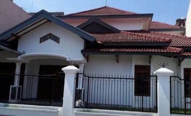 Rumah Mewah Siap Huni Area Bunga Bunga Kota Malang