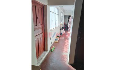 Oportunidad De Inversión En Huánuco(28 De Julio) Casa En Venta Como Terreno 659 M2