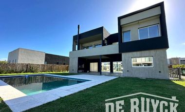 Casa en venta en Las Golondrinas