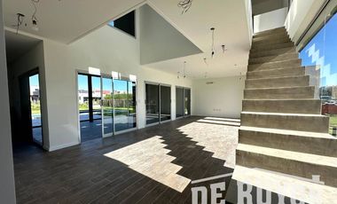 Casa en venta en Las Golondrinas