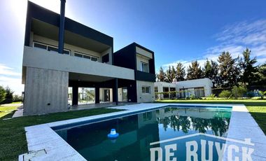 Casa en venta en Las Golondrinas