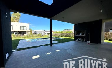 Casa en venta en Las Golondrinas