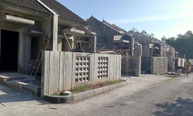 RUMAH MURAH DAN MINIMALIS DI PRAMBANAN SIAP PAKAI FASILITAS LENGKAP