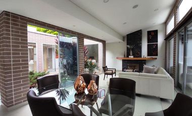 casa en venta en variante de caldas. Cod V4265