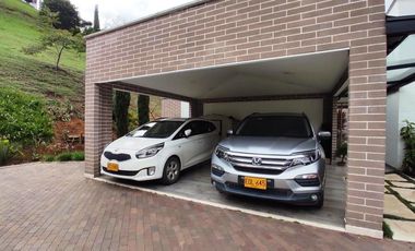 casa en venta en variante de caldas. Cod V4265