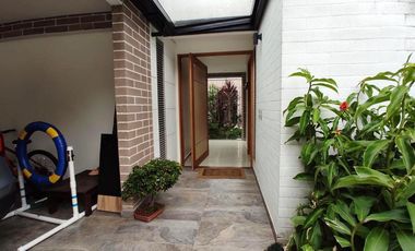 casa en venta en variante de caldas. Cod V4265