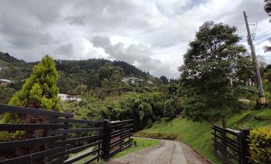 casa en venta en variante de caldas. Cod V4265