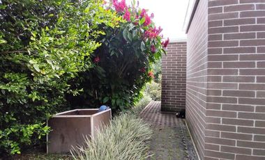 casa en venta en variante de caldas. Cod V4265