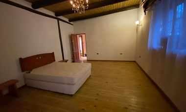 Vicuña; Parcela 5000m2 Con Casa En Estilo De 200m2