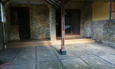 Rumah komplek, one gate system, bebas banjir, di cinere