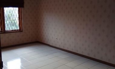 Rumah komplek, one gate system, bebas banjir, di cinere