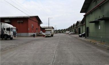 Via Daule se alquilo bodega de 6500 m2 con andenes