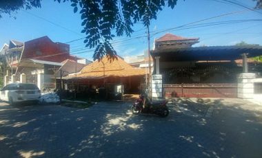 3 Rumah Jejer Tengah Kota Jalan Rokan Darmo Surabaya