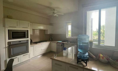 SE VENDE CASA EN TOWN HOMES EN SANTA MARIA