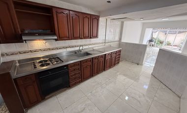 casa en arriendo en ciudad jardín. Cod A4179
