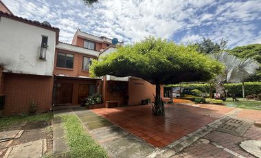 casa en arriendo en ciudad jardín. Cod A4179