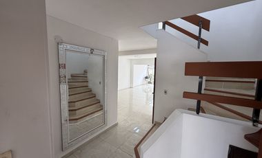 casa en arriendo en ciudad jardín. Cod A4179