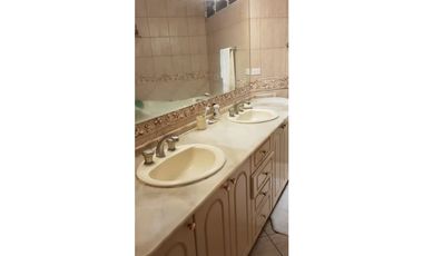 Se Alquila Casa Dúplex en Hato Pintado $ 4.500 AB