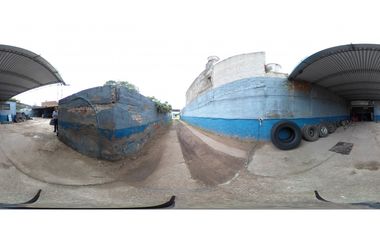 taller, galpon lavadero gomeria sobre Av 75 entre 68 y 70