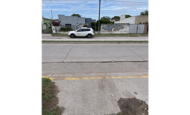 taller, galpon lavadero gomeria sobre Av 75 entre 68 y 70