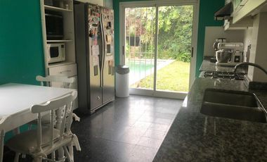 CHALET EN PARQUE MIÑAQUI, LOMAS DE ZAMORA.