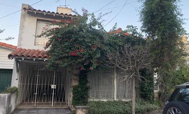 CHALET EN PARQUE MIÑAQUI, LOMAS DE ZAMORA.