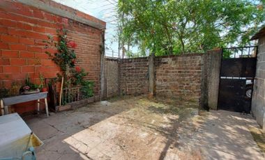 LOTE CON MEJORAS MORON - CASTELAR