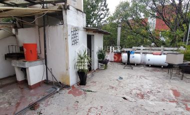 Se vende edificio comercial con viviendas Col. Álamos sobre C. Galicia