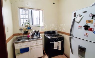 Se vende edificio comercial con viviendas Col. Álamos sobre C. Galicia