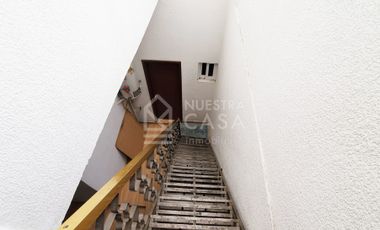 Se vende edificio comercial con viviendas Col. Álamos sobre C. Galicia