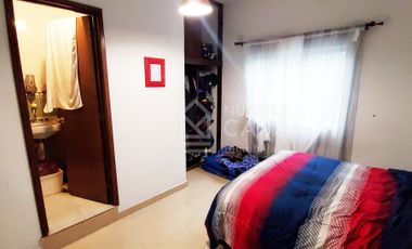 Se vende edificio comercial con viviendas Col. Álamos sobre C. Galicia