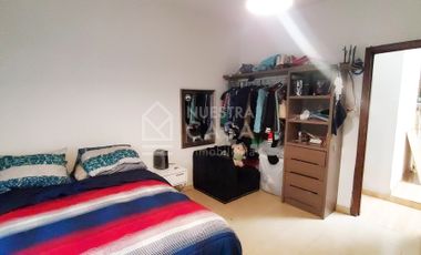 Se vende edificio comercial con viviendas Col. Álamos sobre C. Galicia