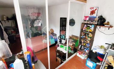 Se vende edificio comercial con viviendas Col. Álamos sobre C. Galicia