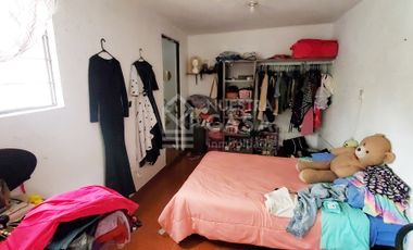 Se vende edificio comercial con viviendas Col. Álamos sobre C. Galicia