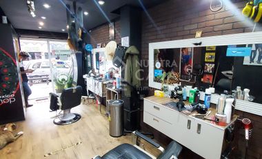 Se vende edificio comercial con viviendas Col. Álamos sobre C. Galicia