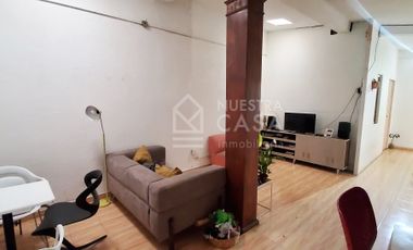 Se vende edificio comercial con viviendas Col. Álamos sobre C. Galicia