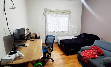 Se vende edificio comercial con viviendas Col. Álamos sobre C. Galicia