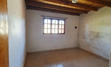 LATORRE PROP. VENDE CASA DE 3 AMB + DEPTO DE 2 AMB AL FONDO