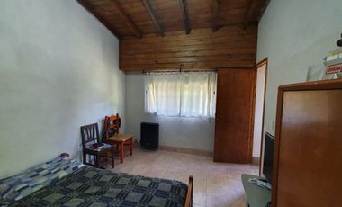 LATORRE PROP. VENDE CASA DE 3 AMB + DEPTO DE 2 AMB AL FONDO