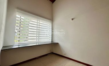 casa en arriendo en cumbres. Cod A776866