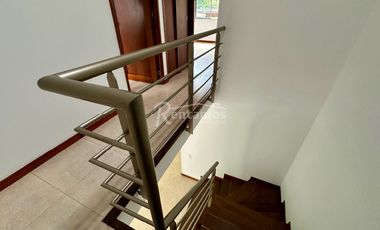 casa en arriendo en cumbres. Cod A776866